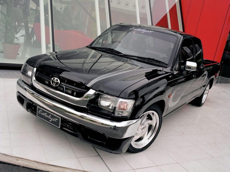  Toyota Hilux Catalyst Concept 2003 года  (фото 1 из 1)